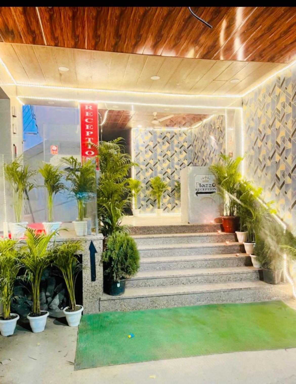 לינה וארוחת בוקר ניו דלהי Plazzo Prime Plaza At Delhi Airport מראה חיצוני תמונה